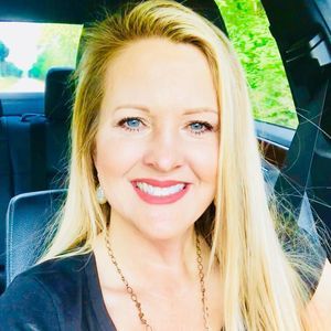 Meet your Posher, Leigh